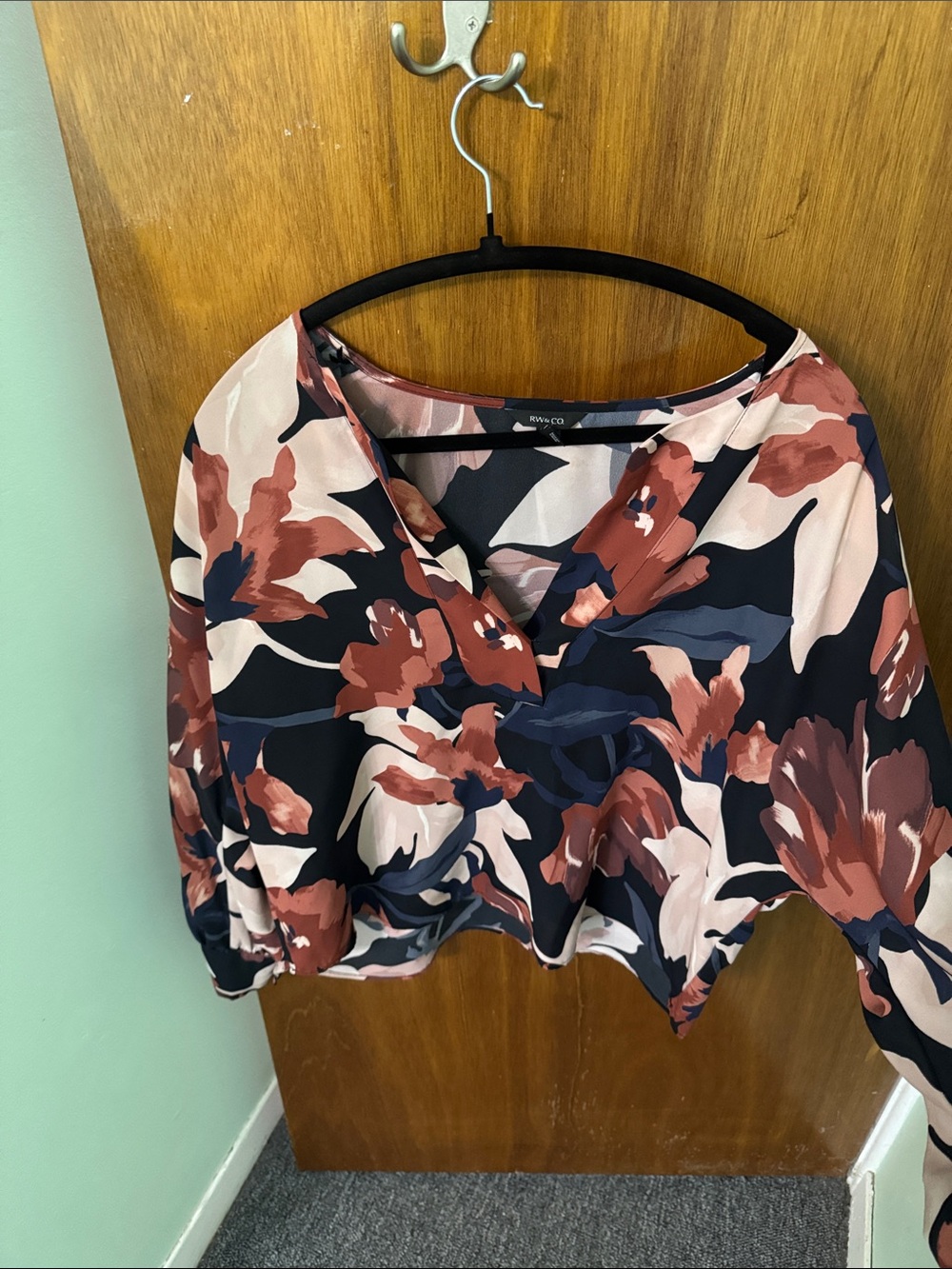 RW&CO. Navy Floral V-Neck Blouse with Rust and Cream Accents